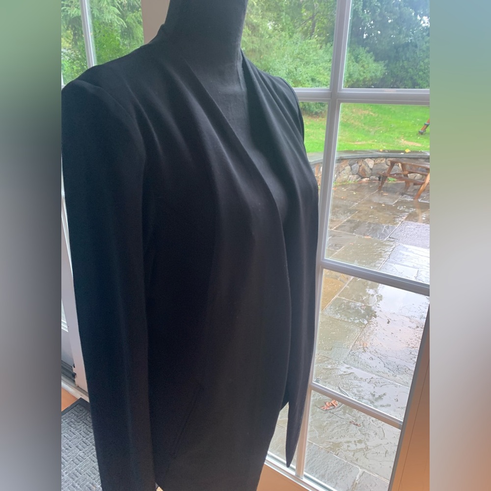 BCBG black beautiful material blazer size large